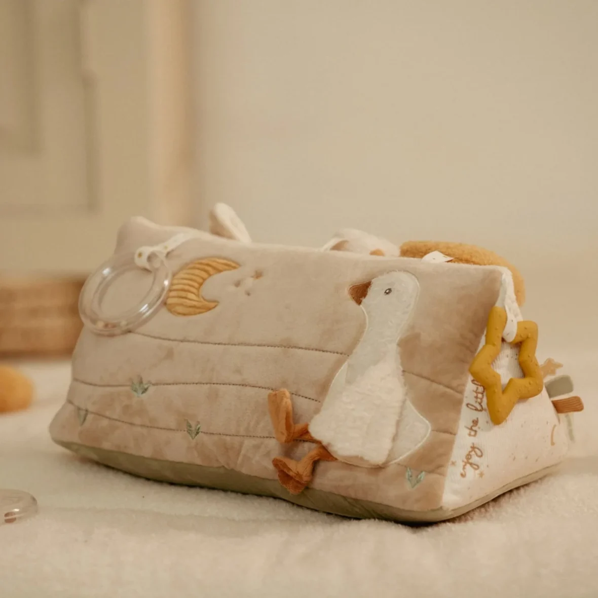 LITTLE DUTCH. Υφασμάτινο τρίγωνο δραστηριοτήτων Newborn Naturals GRS