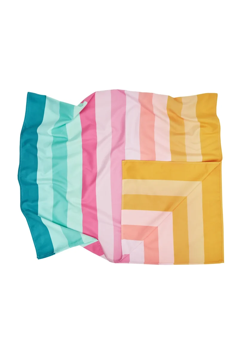 03_TOWLB-SUM-CSTCANDY-flatfold_knpn4b_1800x1800