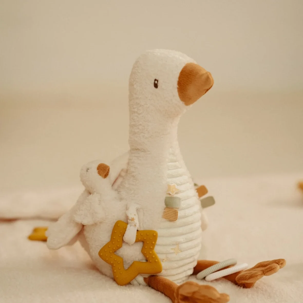 LITTLE DUTCH. Υφασμάτινη χήνα δραστηριοτήτων Little Goose GRS