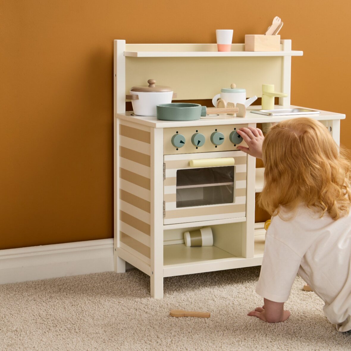 KIDS CONCEPT. Wooden kitchen KID’S HUB