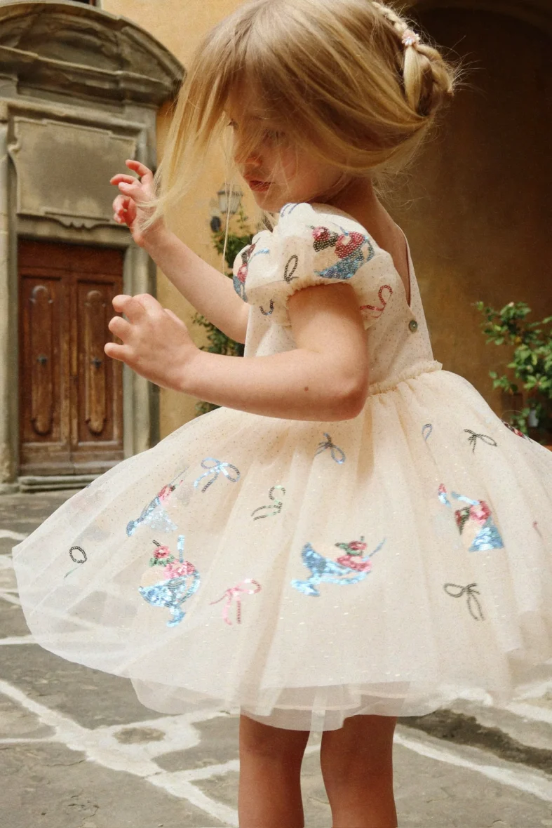 MOOD_KS105138_P30081_5_251223012717_0ca9aba6-40eb-4380-9a51-bd4426b4a7d7