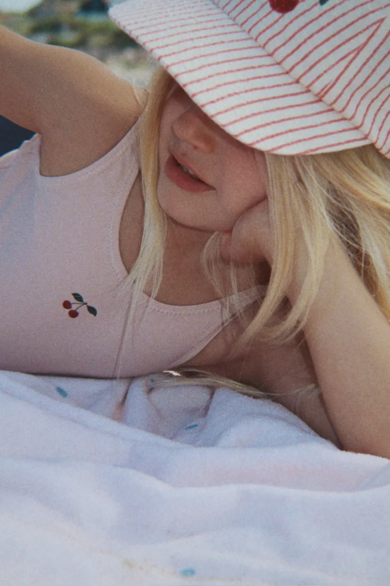 MOOD_KS105223_M00189_KS105343_P15009_2_260316122812_cbf61a90-1abb-4b3f-9b2c-d9f8326d81aa