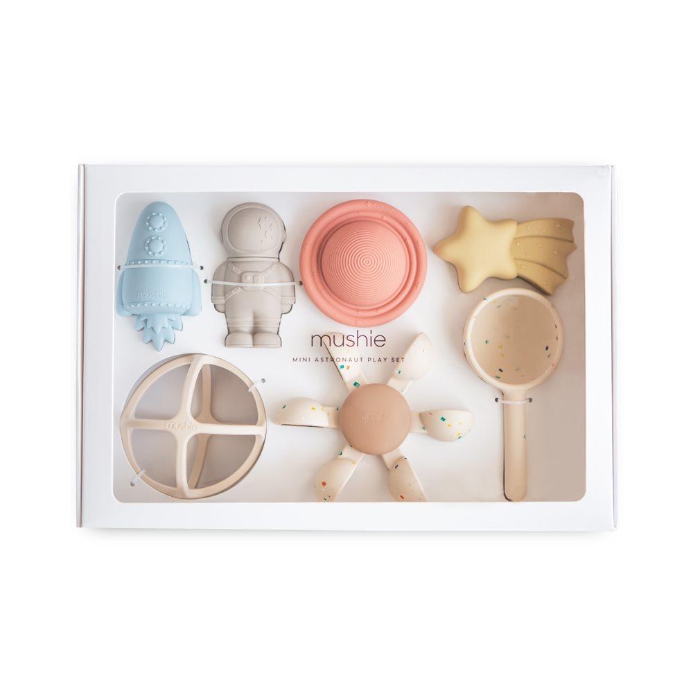 MUSHIE. Gift Set of 7 Silicone Bath Toys Mini Austronaut