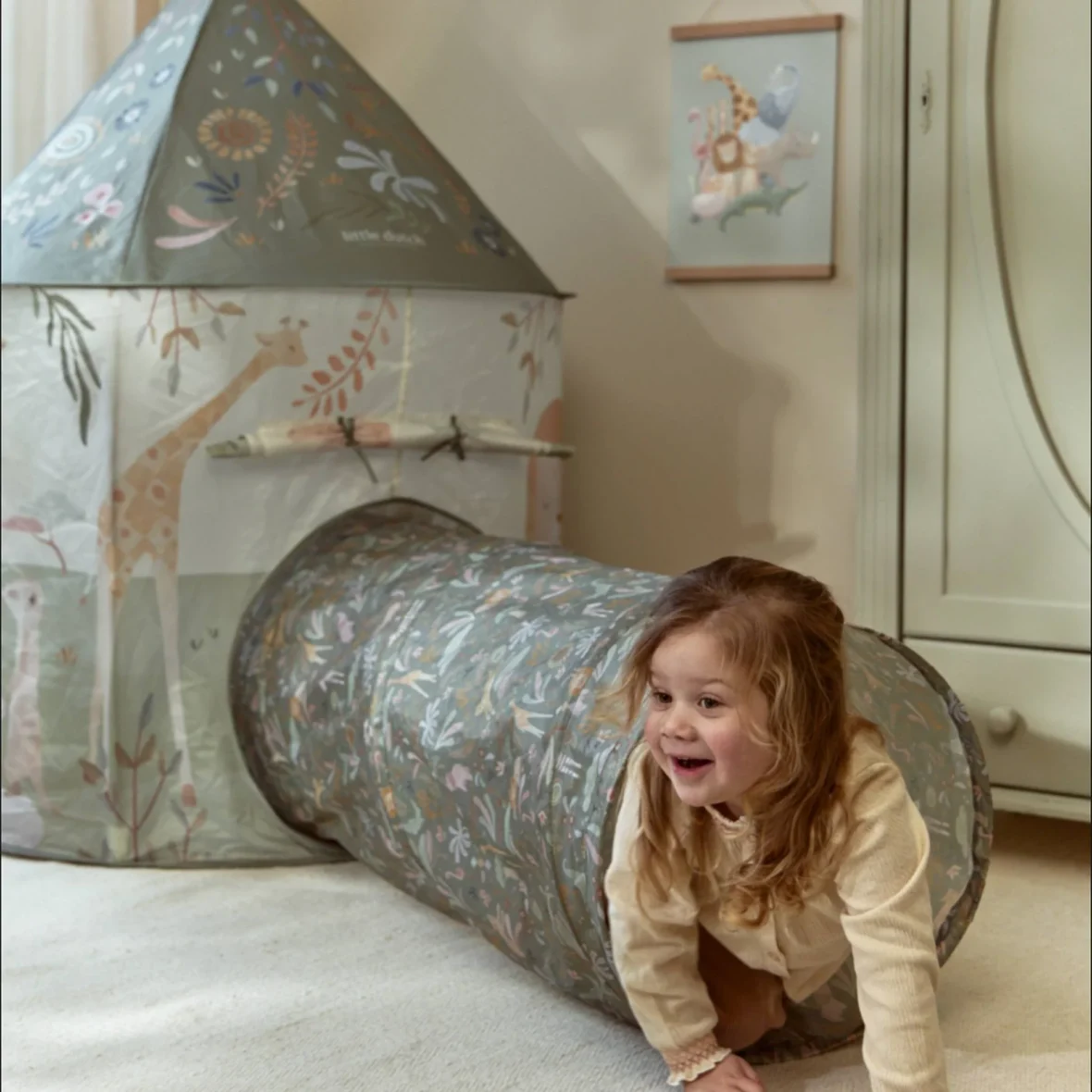 Little-Dutch-Safari-Tent-With-Play-Tunnel-Lifestyle-1