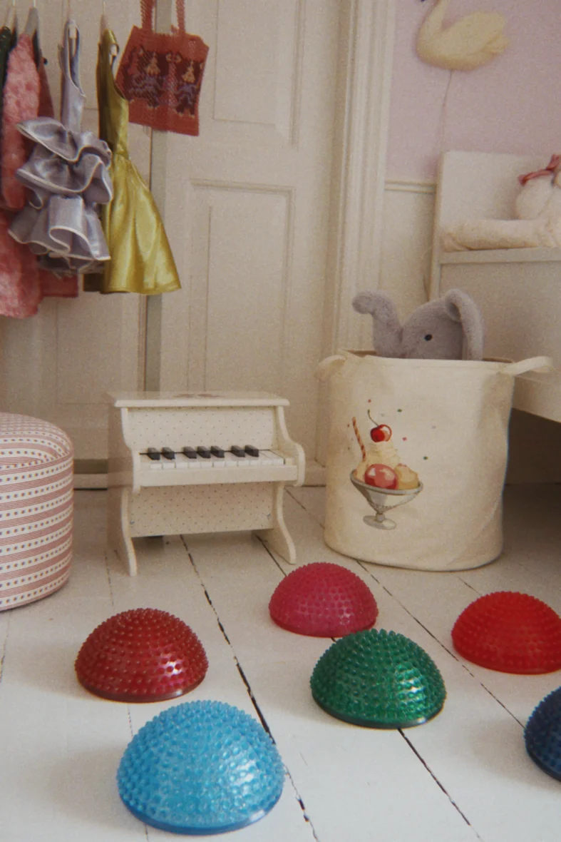 MOOD_KS106227_S45064_KS105109_P30101_KS106193_P10097_1_260707091114_203c0b4c-0737-4f95-acfd-aa3991b52170